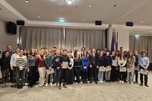 Godišnja stipendija učenicima 1440, a studentima 2880 eura