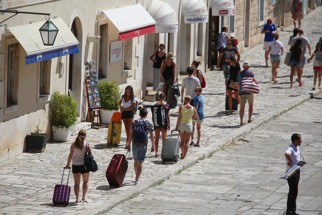hvar