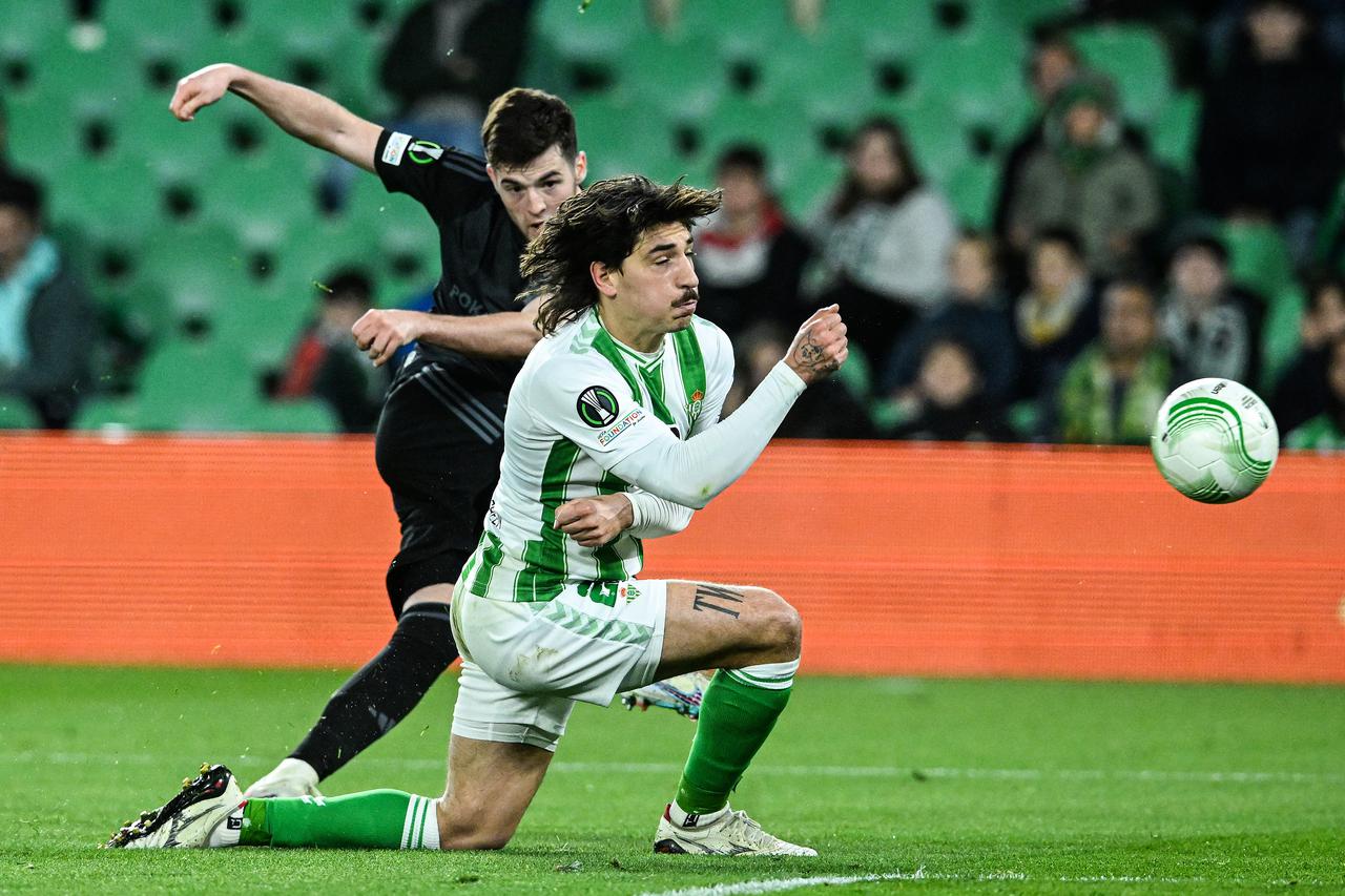 Susret Real Betisa i Dinama u playoffu UEFA Konferencijske lige