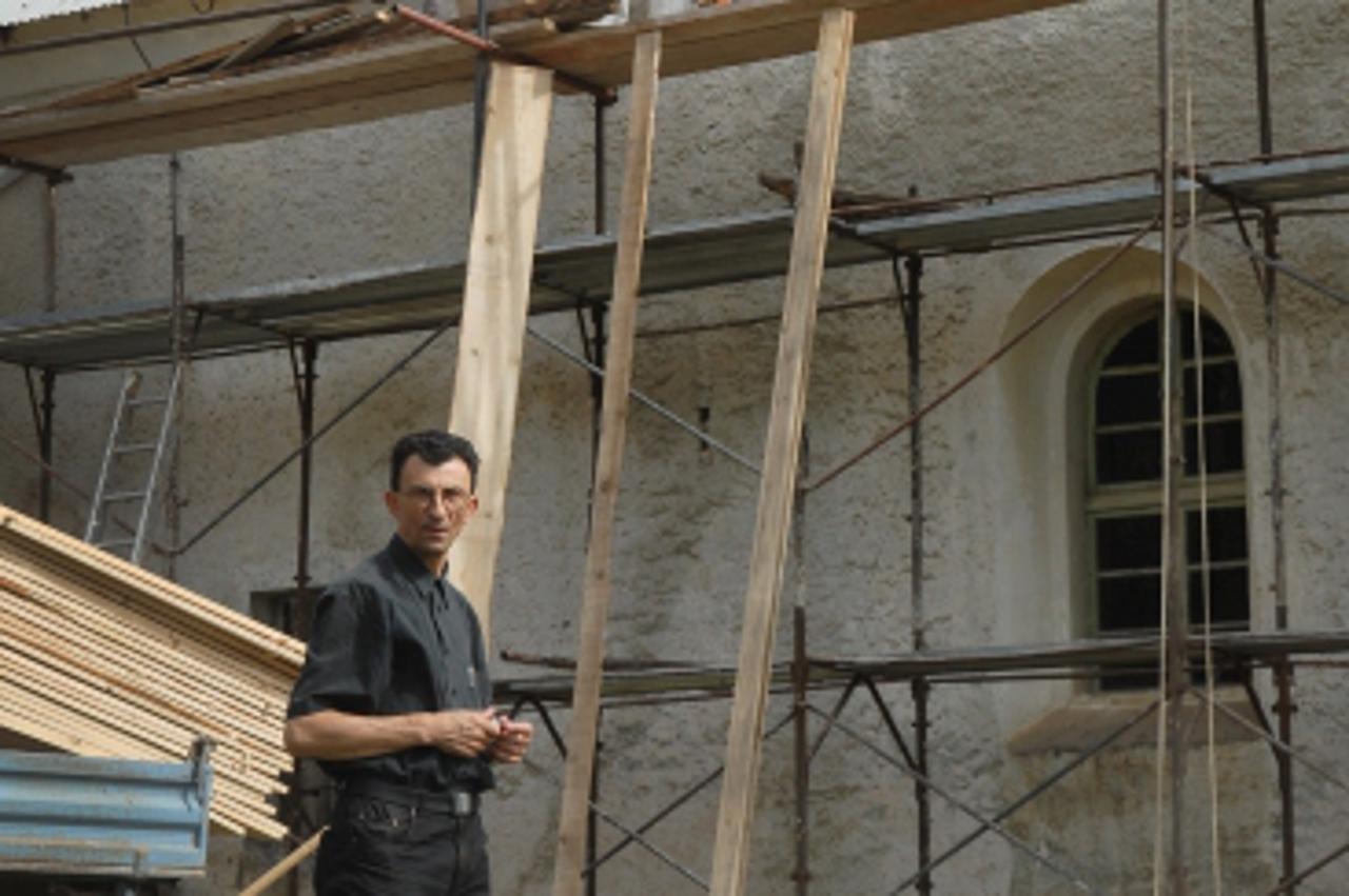 '07.09.2011., Otocac - Don Andjelko Kacunko preseljen je u novu zupu.  Photo: Dino Stanin/PIXSELL'