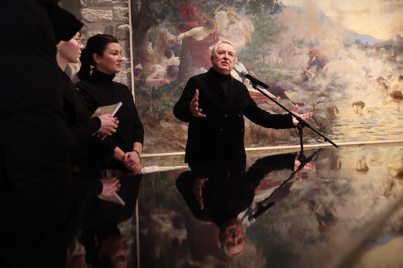 Split: Izložba “Između snova i jave” u staroj gradskoj vijećnici