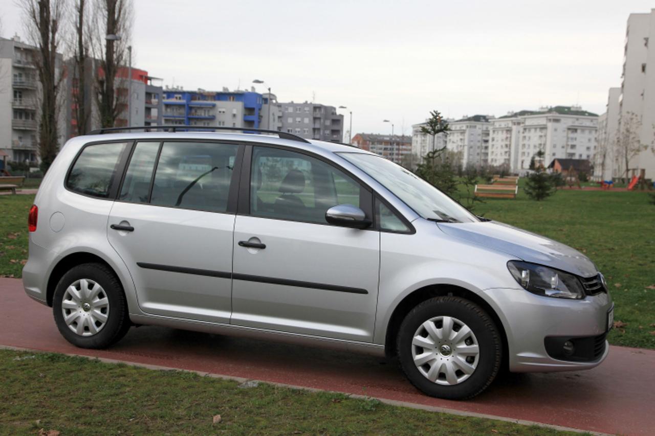 '30.11.2010.  Zagreb -  Volkswagen Touran Photo: Patrik Macek/PIXSELL'