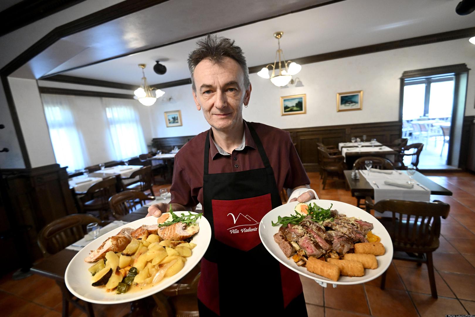 19.04.2023., Marija Bistrica - Turisticka patrola i Vecernjakove zvjezdice Marija Bistrica. Lovro Fijan sa suprugom izradjuje drvene igracke. Restoran Villa Vladimir, konobar Mladen. Photo: Marko Lukunic/PIXSELL