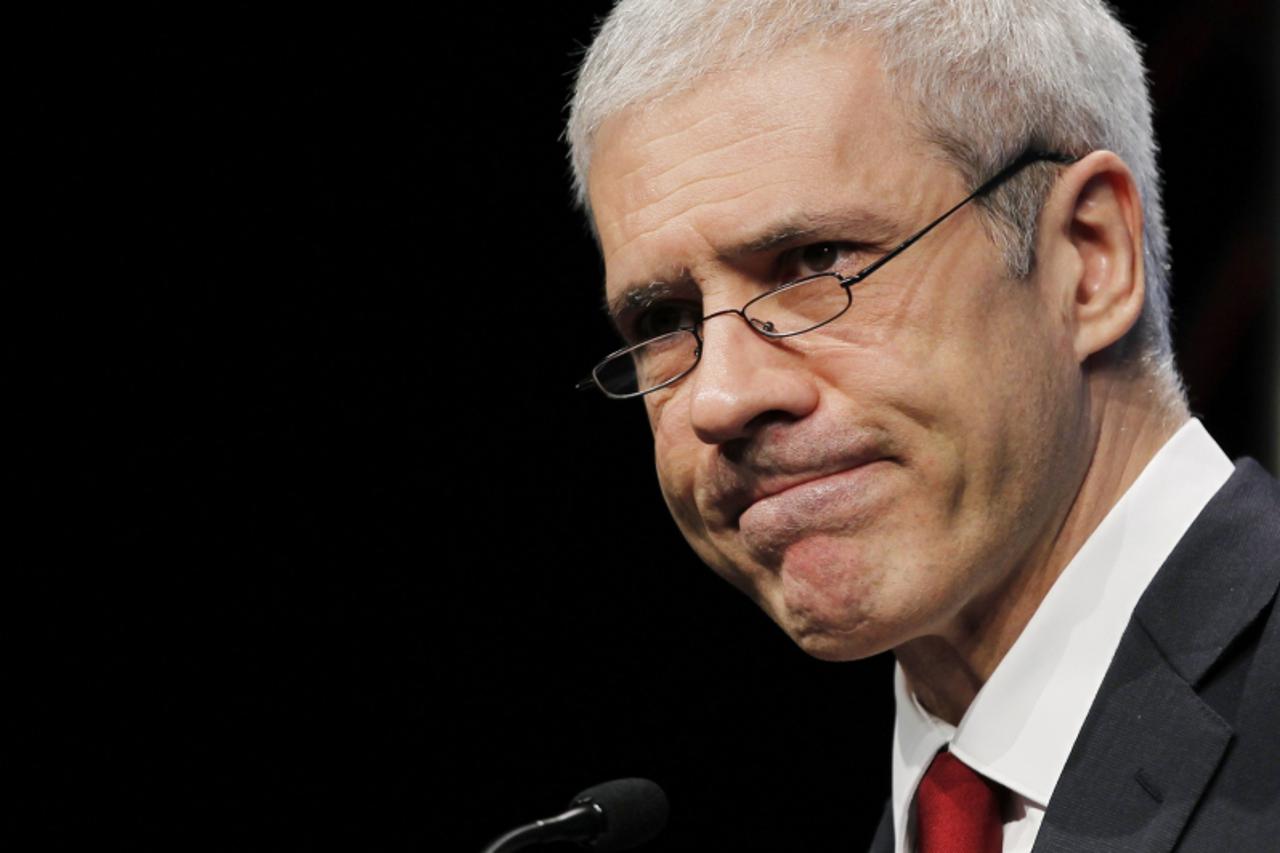 'Serbia\'s President Boris Tadic delivers a speech during the Party of European Socialists (PES) Progressive Convention in Brussels November 25, 2011.    REUTERS/Francois Lenoir  (BELGIUM - Tags: POLI