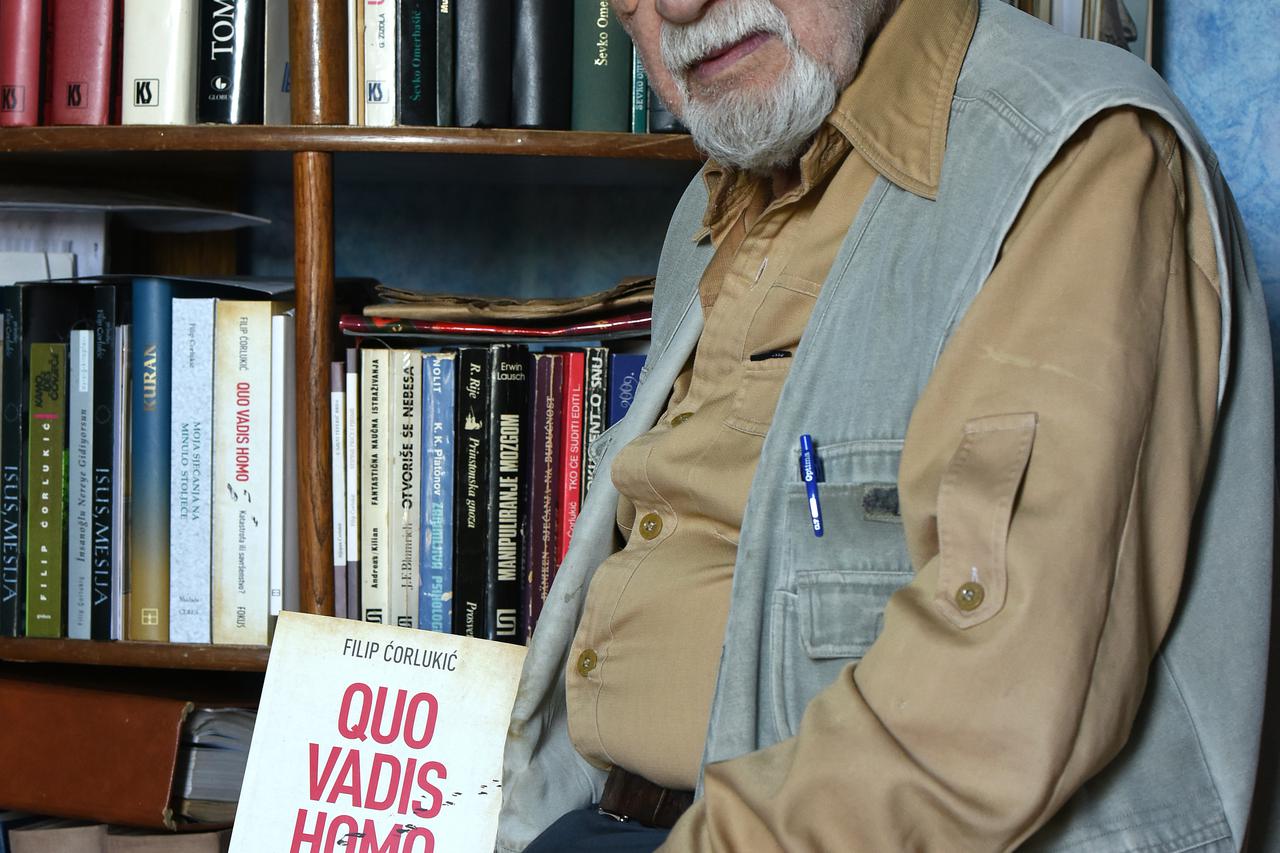 31.05.2016., Pula - Filip Corlukic, autor knjige Quo vadis homo.  Photo: Dusko Marusic/PIXSELL