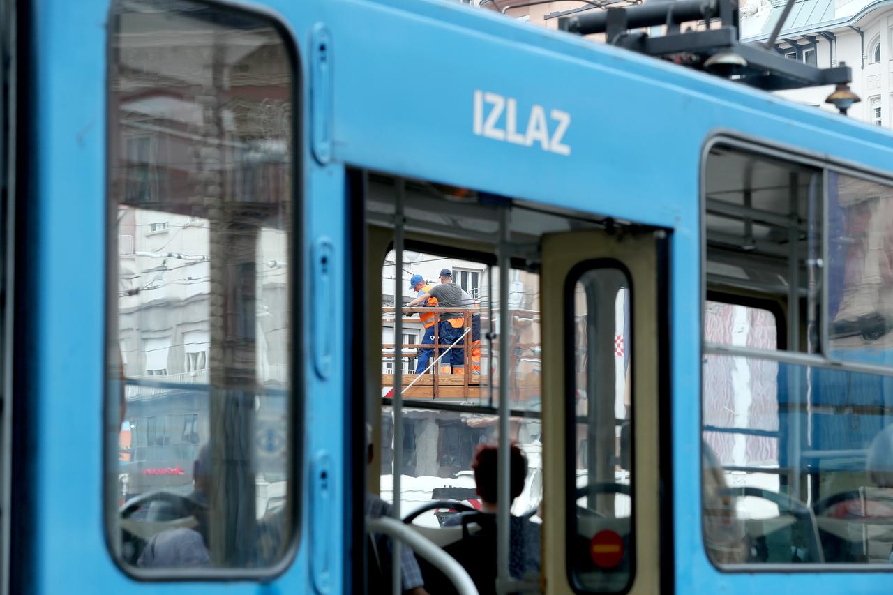 Kvar tramvaja na trgu bana Josipa Jelačića