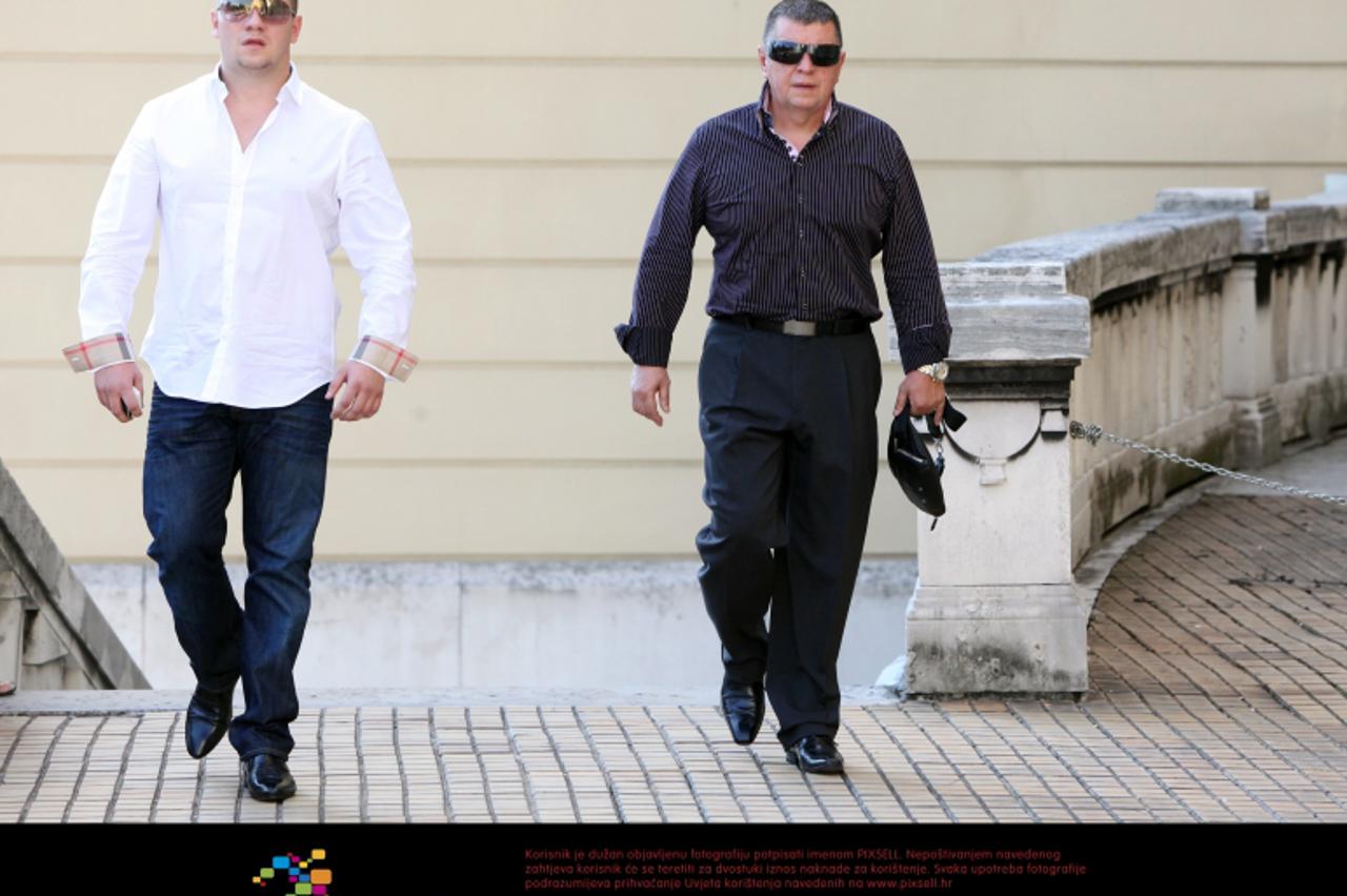 \'23.08.2011. Rijeka - Dolazak na Sud Suada i Huse Keserovica koji ce sudjelovati na sudenju Drazenu Vukusicu kao svjedoci. Protiv Drazena Vuksica vodi se istraga za ubojstvo . Vuksic je u studenom pr