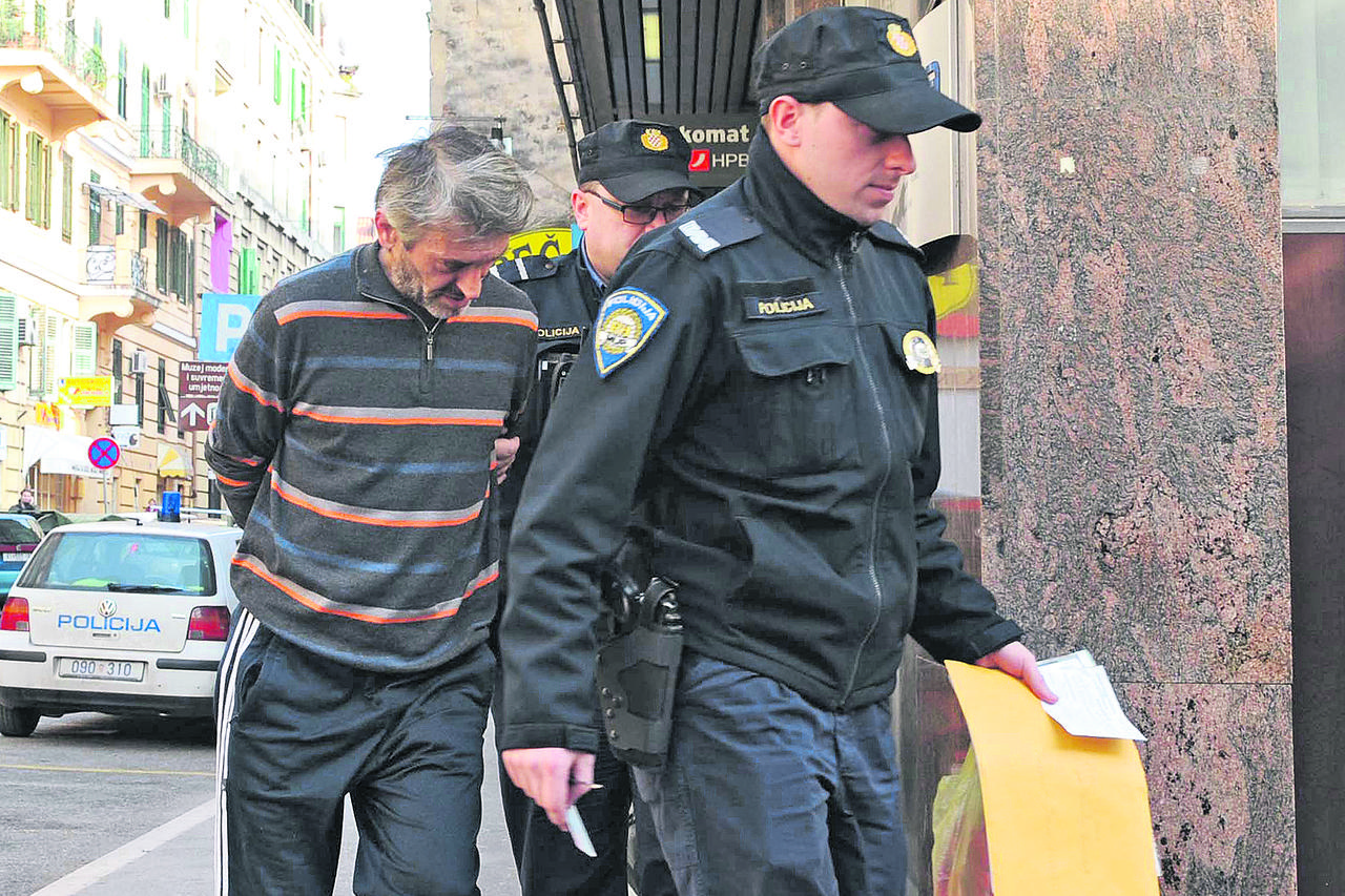 Privođenje Riječanina