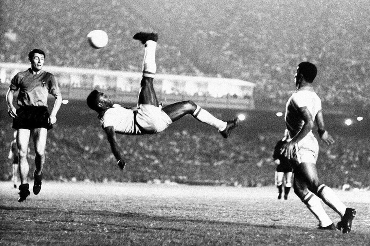 storyeditor/2026-05-27/0105-DDP-PELE-lede-kick.jpg