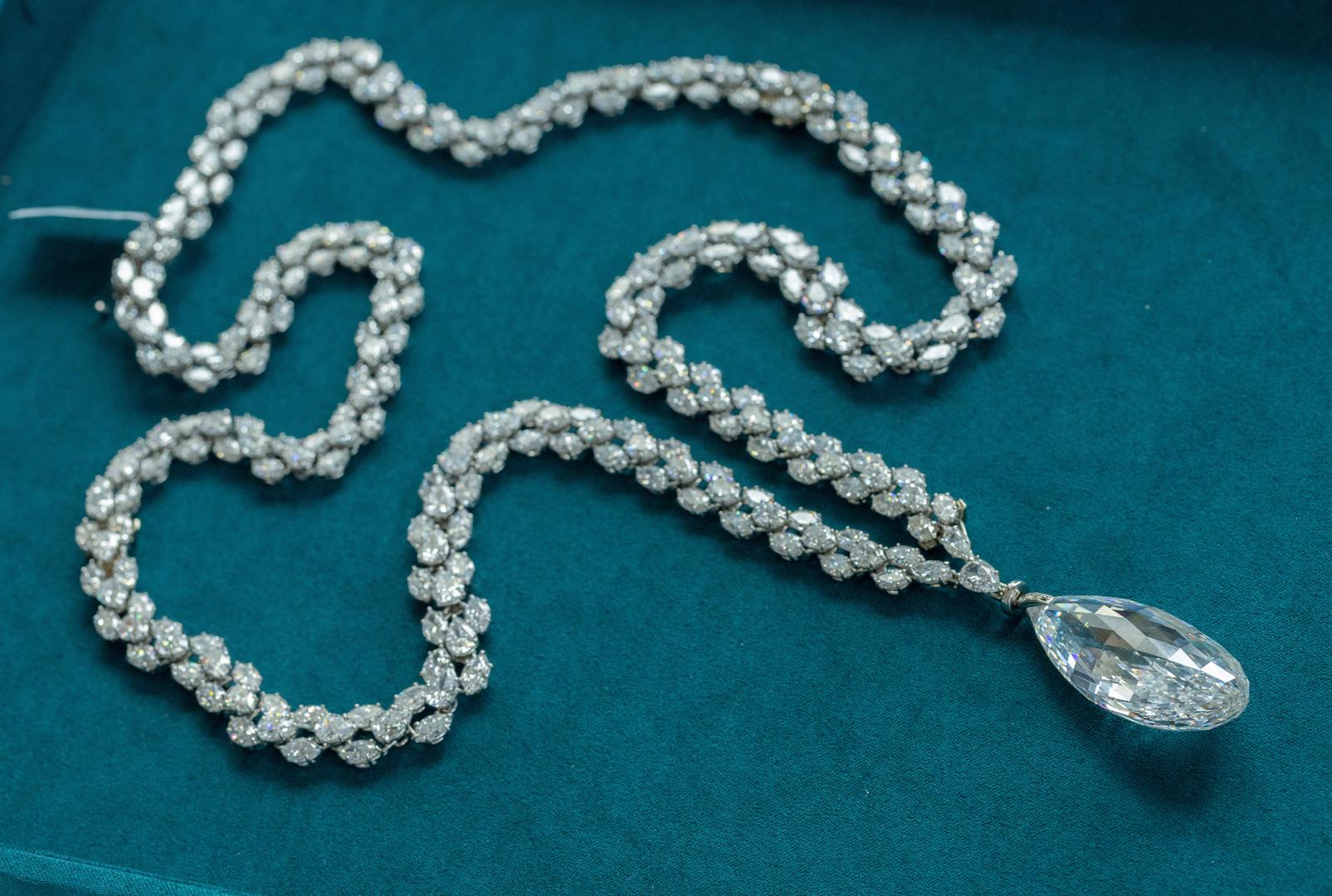 The 90 carat Briolette of India Diamond Necklace by Harry Winston, is seen during a preview of the 700-piece jewellery collection of the late Austrian billionaire Heidi Horten at Christie's before the auction sale in Geneva, Switzerland, May 8, 2023.  REUTERS/Denis Balibouse Photo: DENIS BALIBOUSE/REUTERS