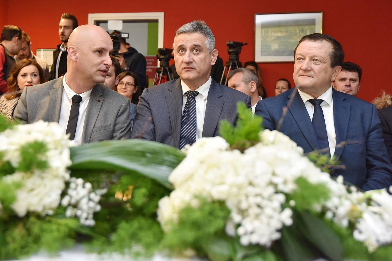 17.04.2016., Varazdin - Svecano potpisivanje Ugovora o dodjeli bespovratnih sredstava sa Sveucilistem u Zagrebu 'Sveucilisni kampus Varazdin, faza III - Studentski dom s pratecim sadrzajima', unutar Poziva na dostavu projektnih prijedloga: Modernizacija, 