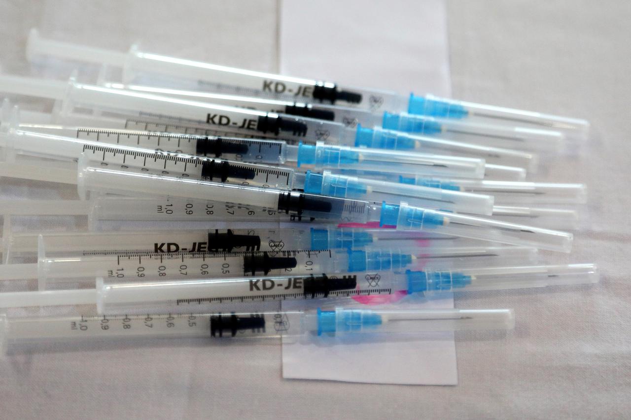 Šibenik: Iako svakim danom raste broj novooboljelih od COVID-19 infekcije, interes za cijepljenje nije velik