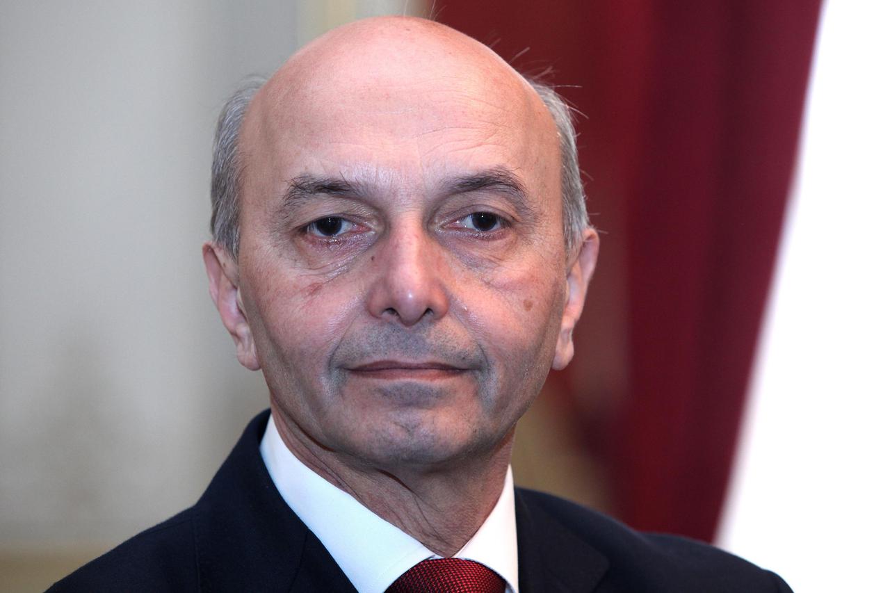 Isa Mustafa