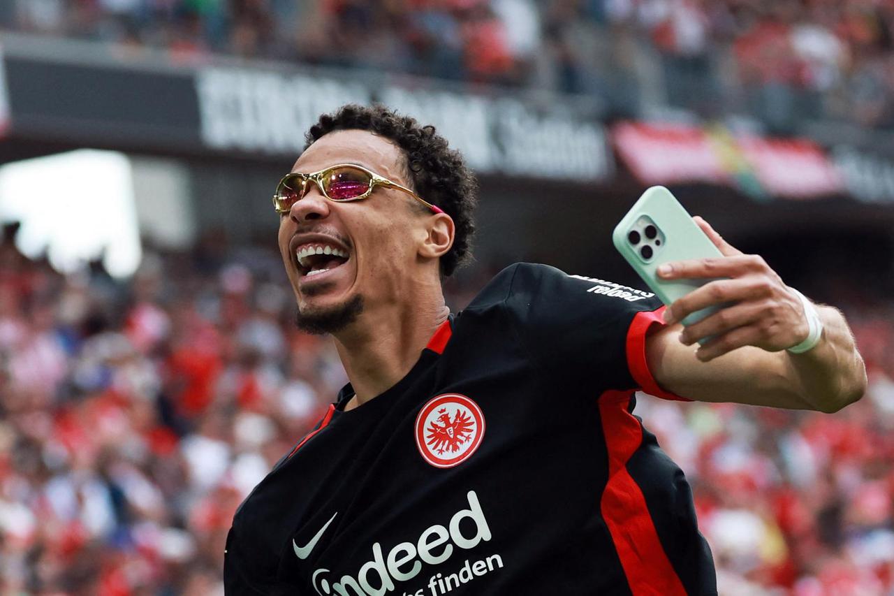 Bundesliga - SC Freiburg v Eintracht Frankfurt