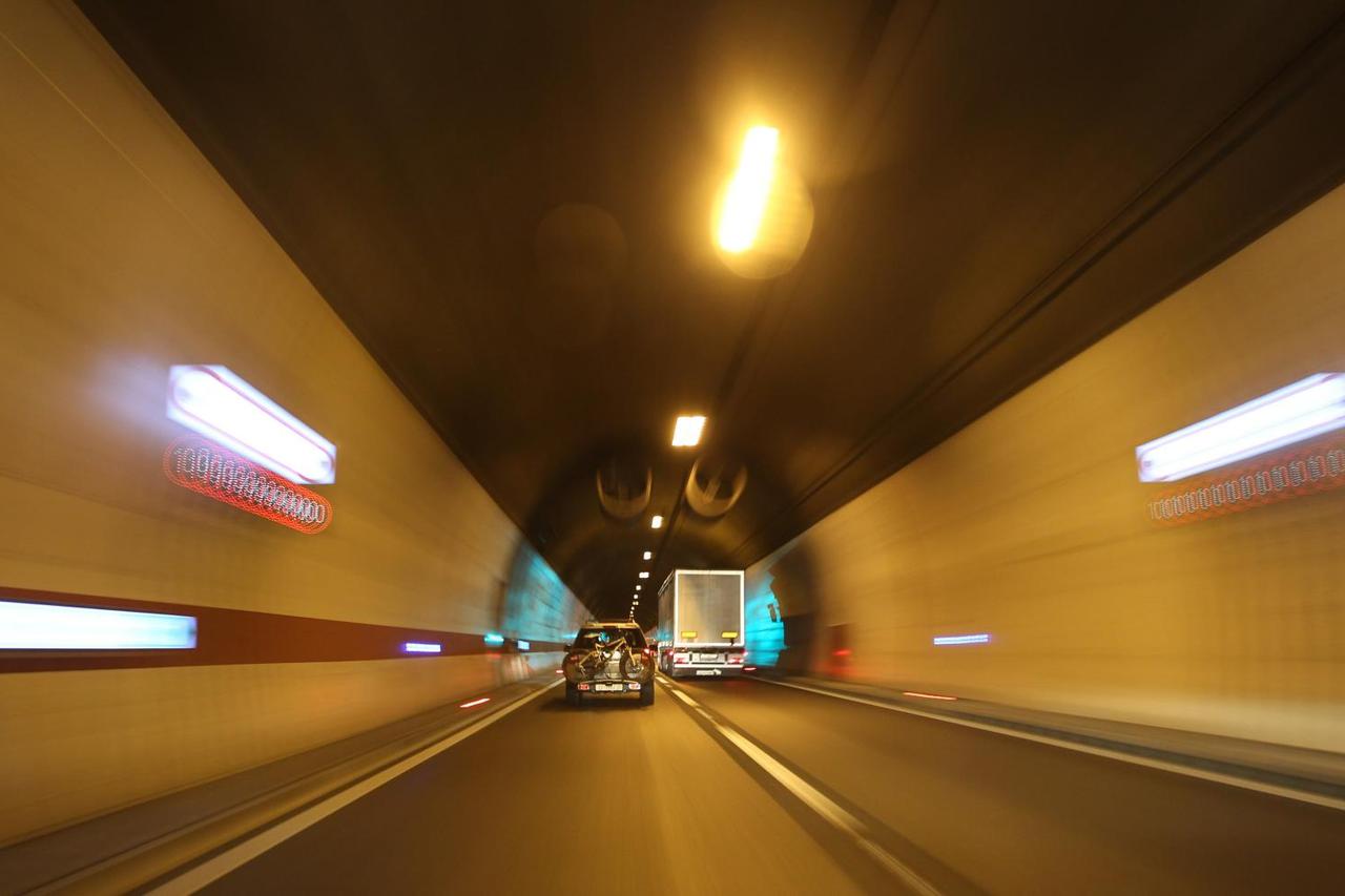 Tunel Sveti Rok