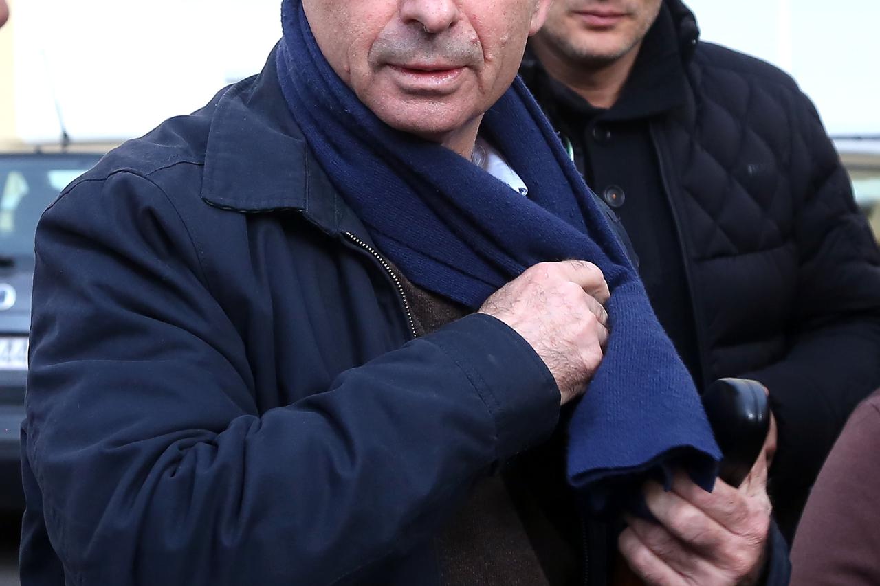 30.11.2015., Knin - U Knin su doputovali Vojislav Stanimirovic i Milorad Pupovac kako bi raspravili status i situaciju oko saborskog zastupnika Mirka Raskovica. Photo: Dusko Jaramaz/PIXSELL