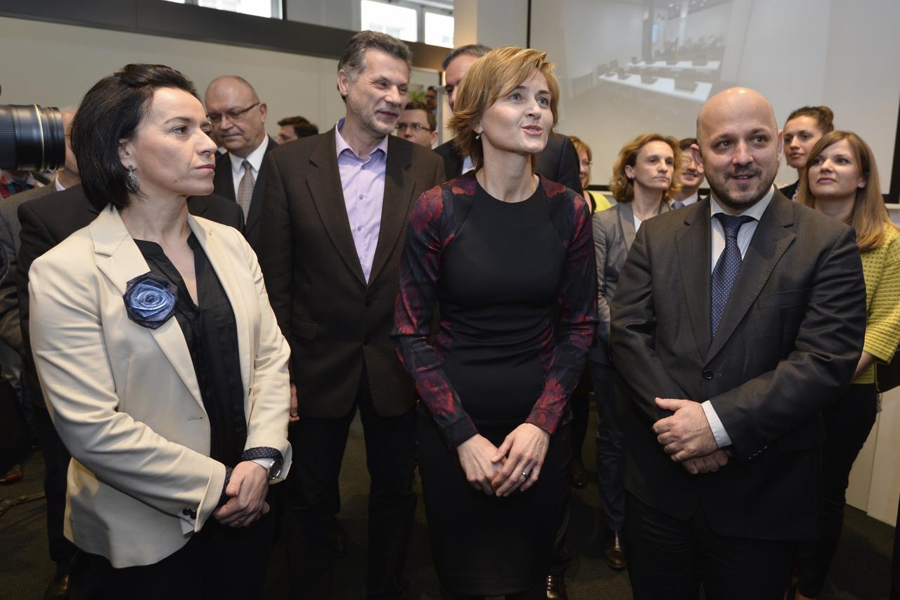 27.02.2015., Zagreb -  U Vodnikovoj ulici otvoren je Poduzetnicki centar Plavi ured. Centar je zamisljen kao mjesto susreta i informiranja onih koji krecu u poslovni svijet, kao i za male i srednje poduzetnike, obrtnike i sve zainteresirane, a djelovat ce