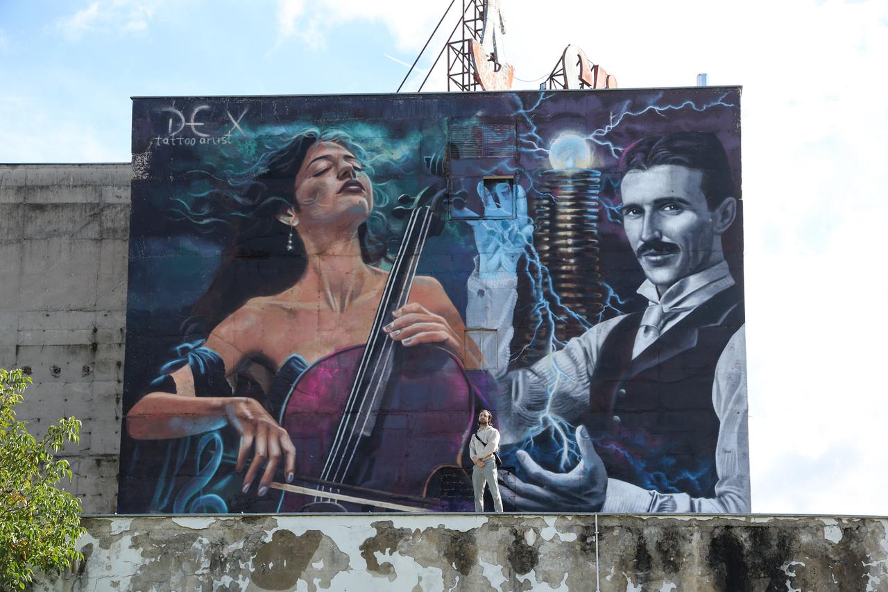 Novi mural umjetnika Dejana Šebestijana površine gotovo 400 četvornih metara u Sesvetama