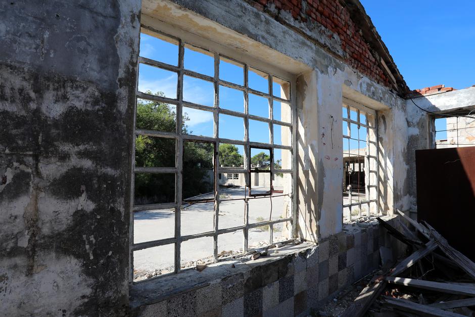 Goli otok: Ostaci nekadašnjeg zatvora na otoku