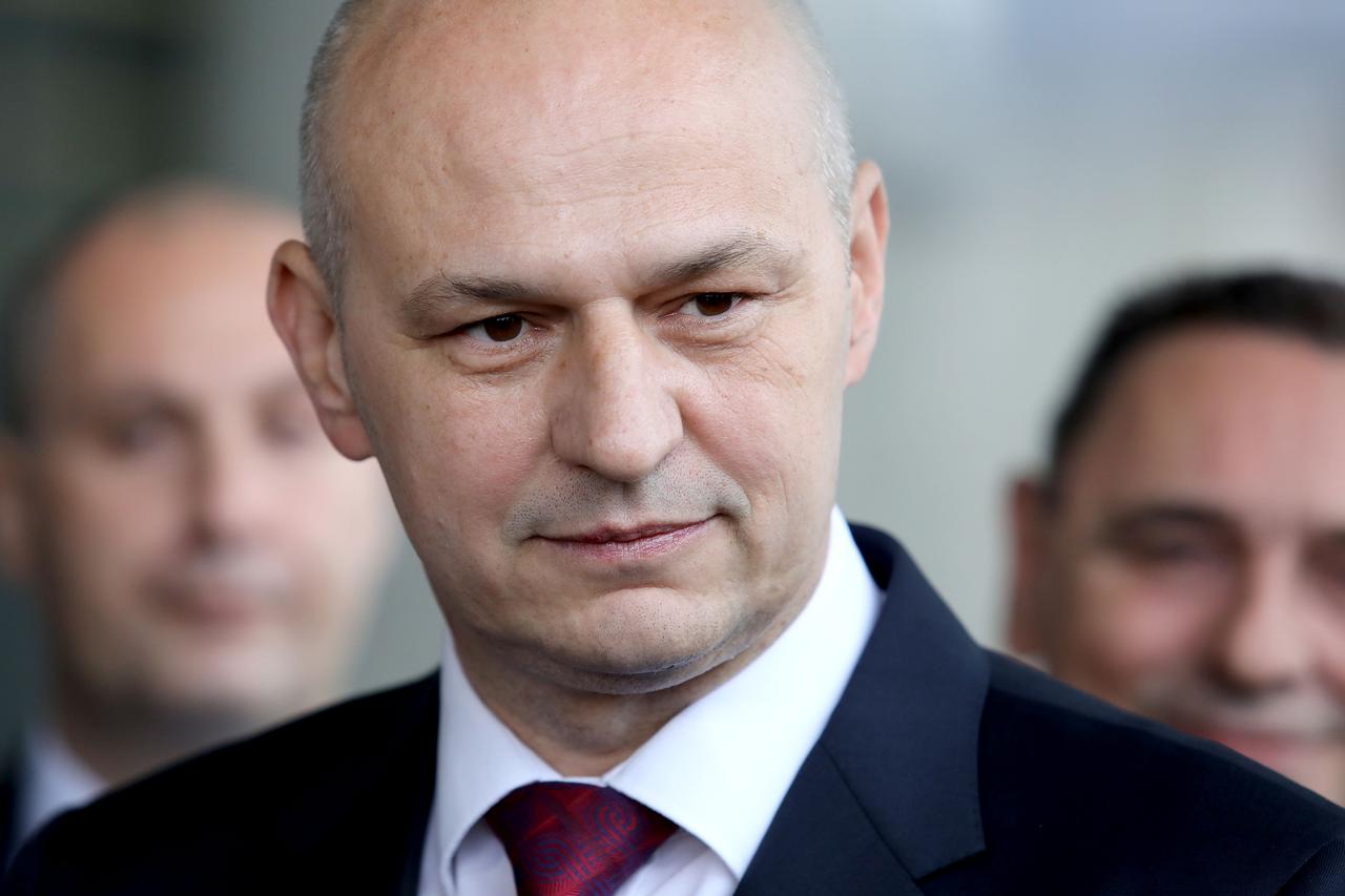 Kolakušić osvojio mandat na Europskim izborima i najavio predsjedničku kandidaturu