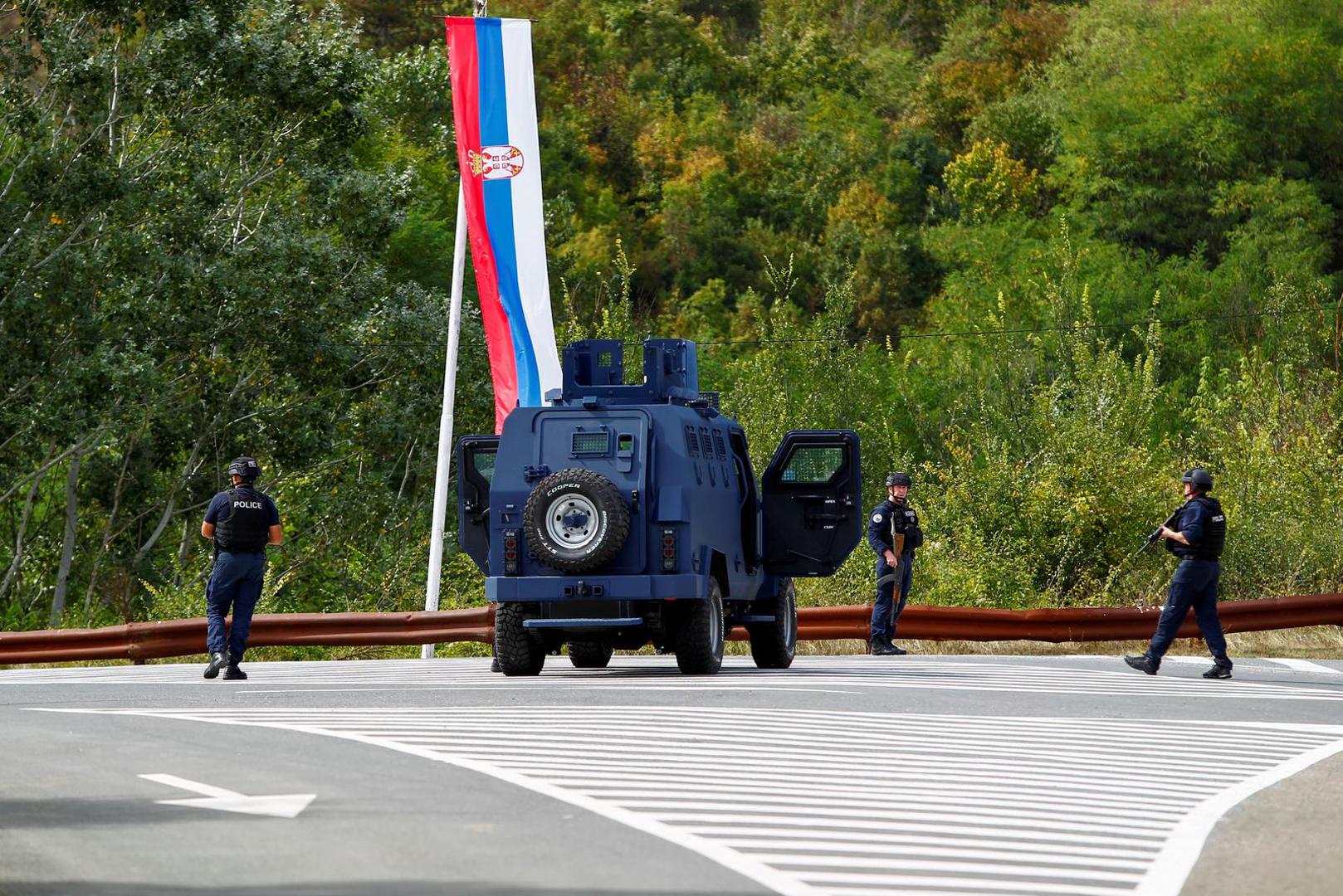 Police officers patrol in the aftermath of a shooting, near the village of Zvecane, Kosovo September 24, 2023. REUTERS/Ognen Teofilovski Photo: OGNEN TEOFILOVSKI/REUTERS