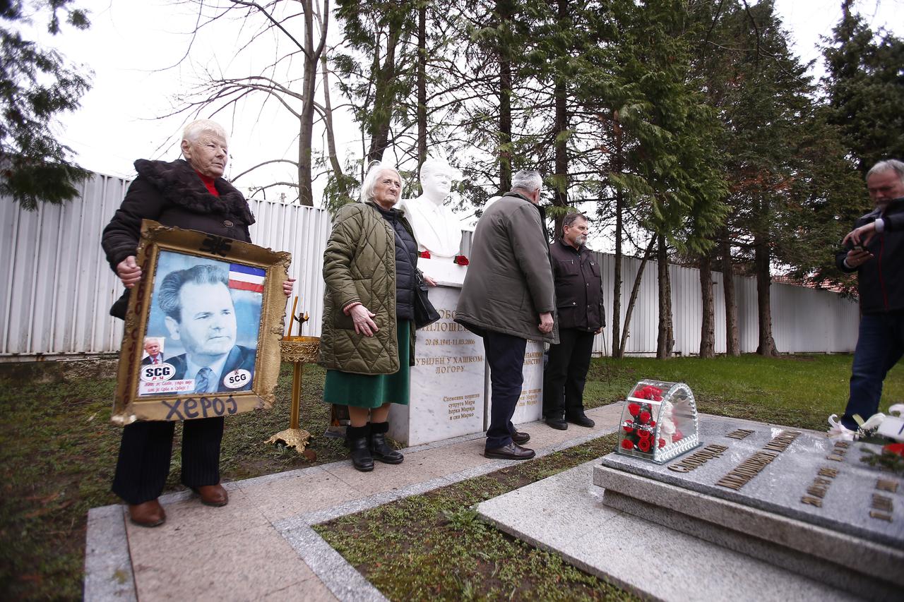 Na današnji dan 2006. godine preminuo je Slobodan Milošević 