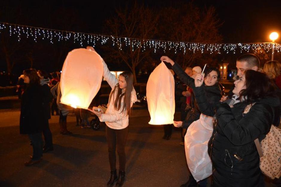 Koprivnica: Svečano otvorenje Božićne bajke posjetile tisuće građana