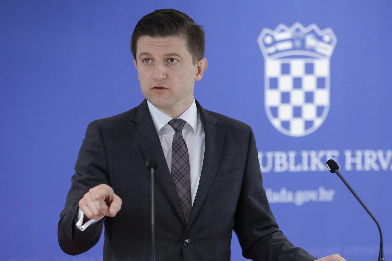 Zagreb: Zdravko Marić obratio se medijima nakon sjednice Nacionalnog vijeća