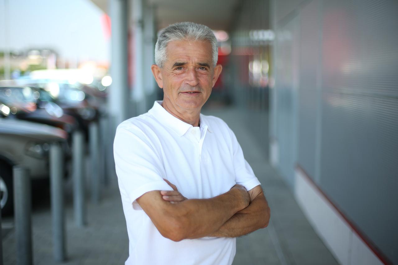 12.06.2015., Zagreb - Petar Smolcic, umirovljeni policajac. Photo: Sanjin Strukic/PIXSELL