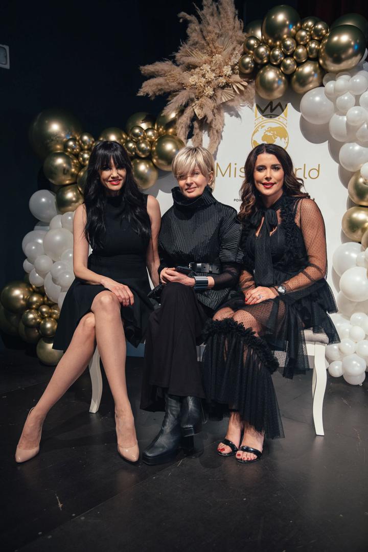  Sedam lijepih djevojaka pokušalo je osvojiti ručno izrađenu krunu dizajnerice Ivane Milun optočenu dragim kamenom smaragdom te poludragim kamenom moonstone. Krunu i plasman u finale 30.Miss Hrvatske osvojila je Ema Helena Vičar, a njezinom pratiljom je proglašena Leticija Hajnić.
