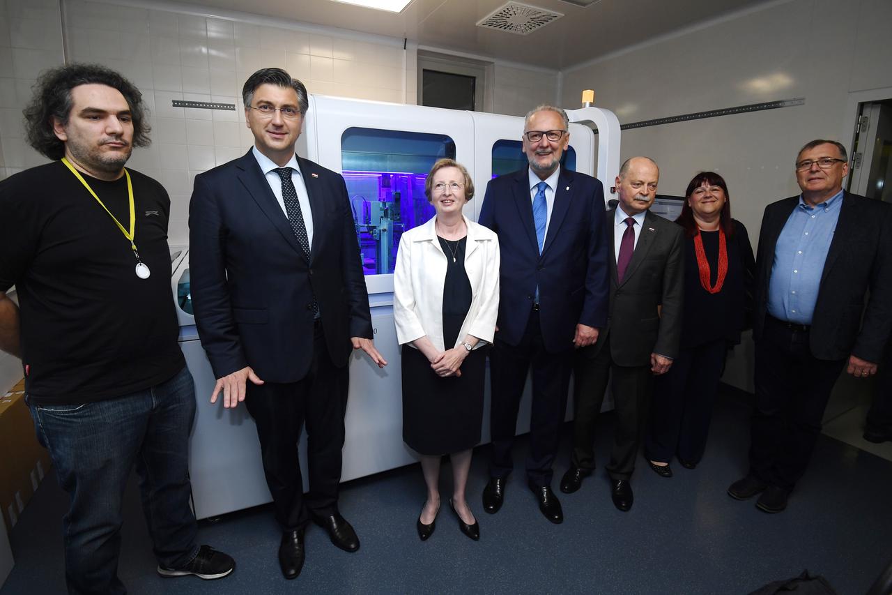 Zagreb: Andrej Plenković posjetio Kliniku za infektivne bolesti "Dr. Fran Mihaljević"