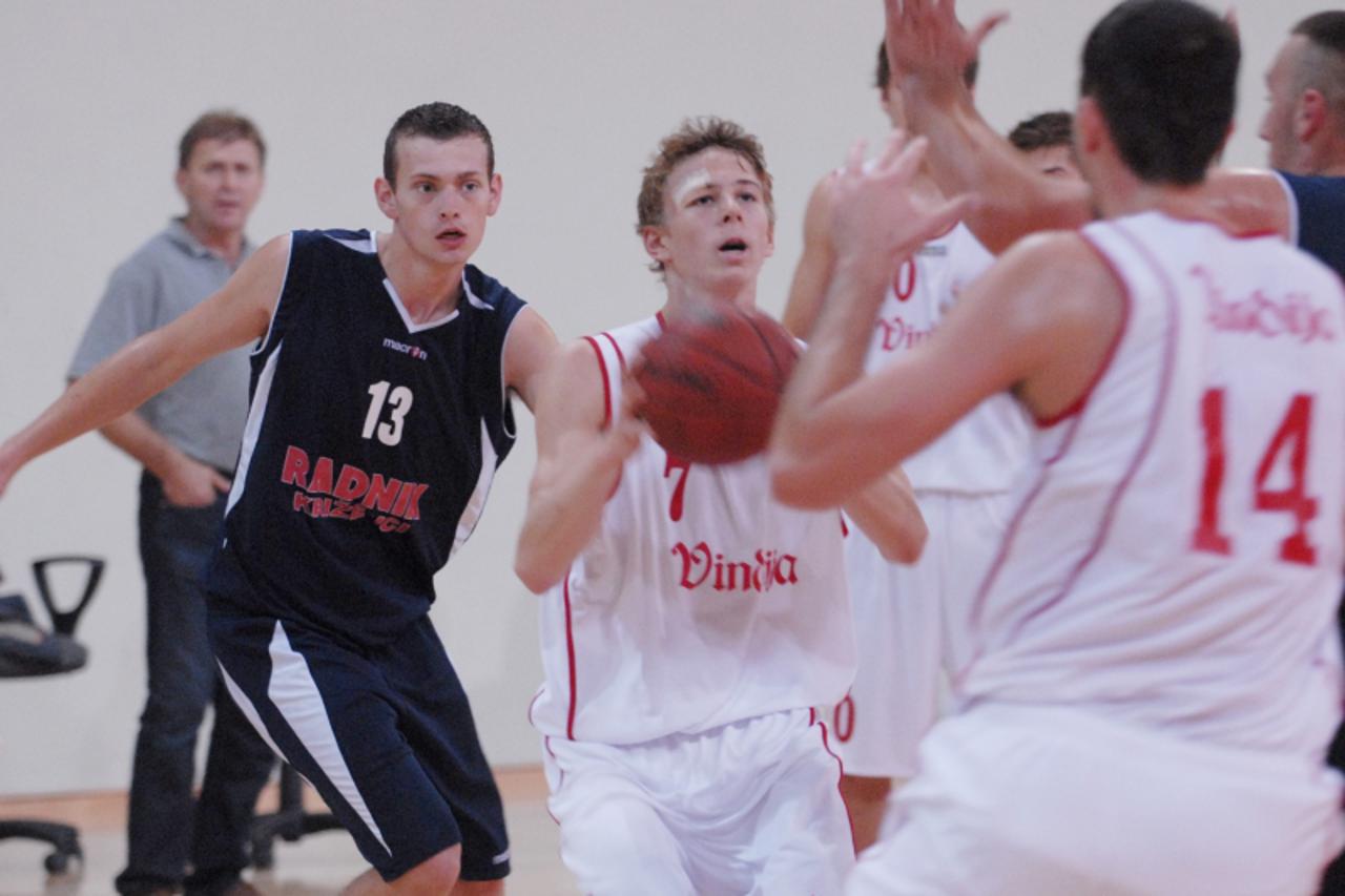 'sport, 13.10.2009., varazdin, skola kosarke vindija, dino golubic Photo: Marko Jurinec/VLM'