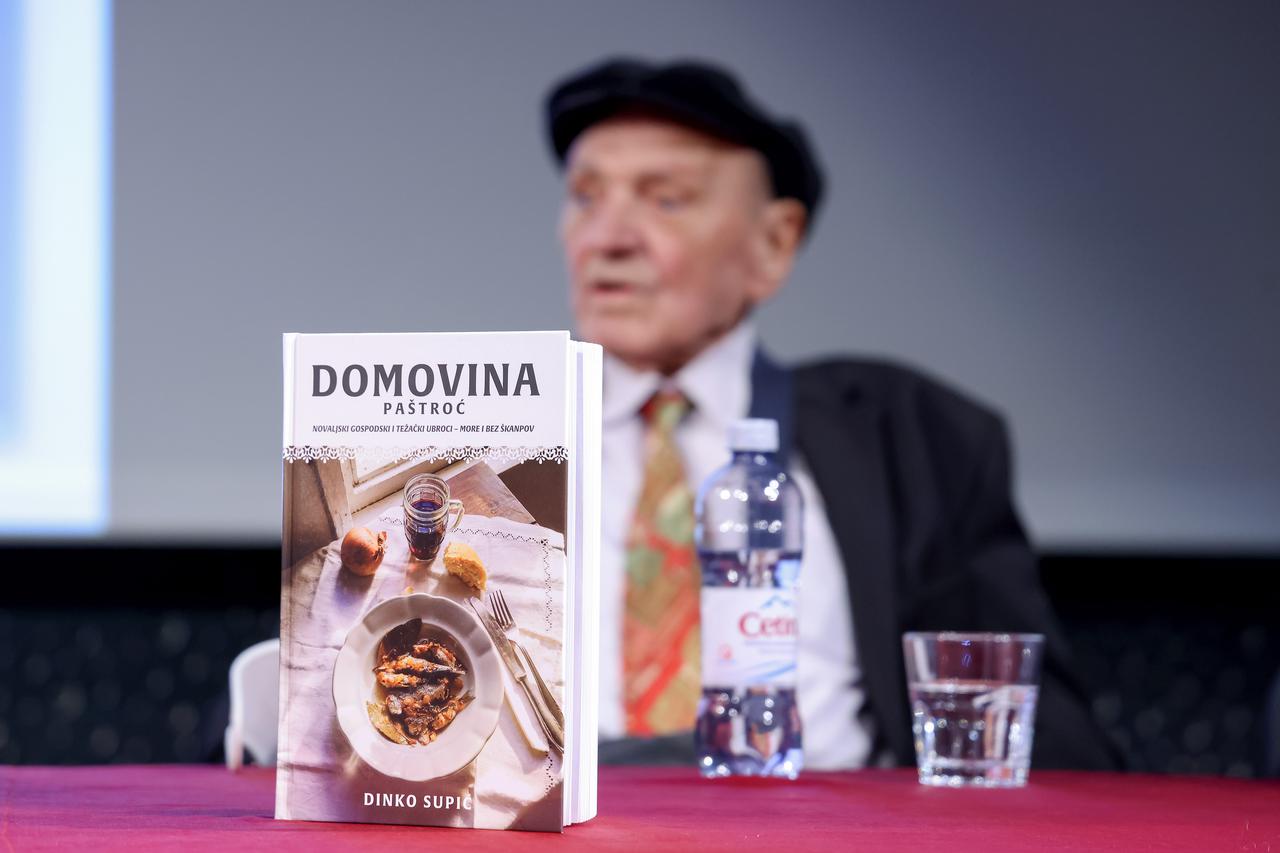 Novalja: Predstavljanje knjige Domovina, Paštroć autora Dinka Supića