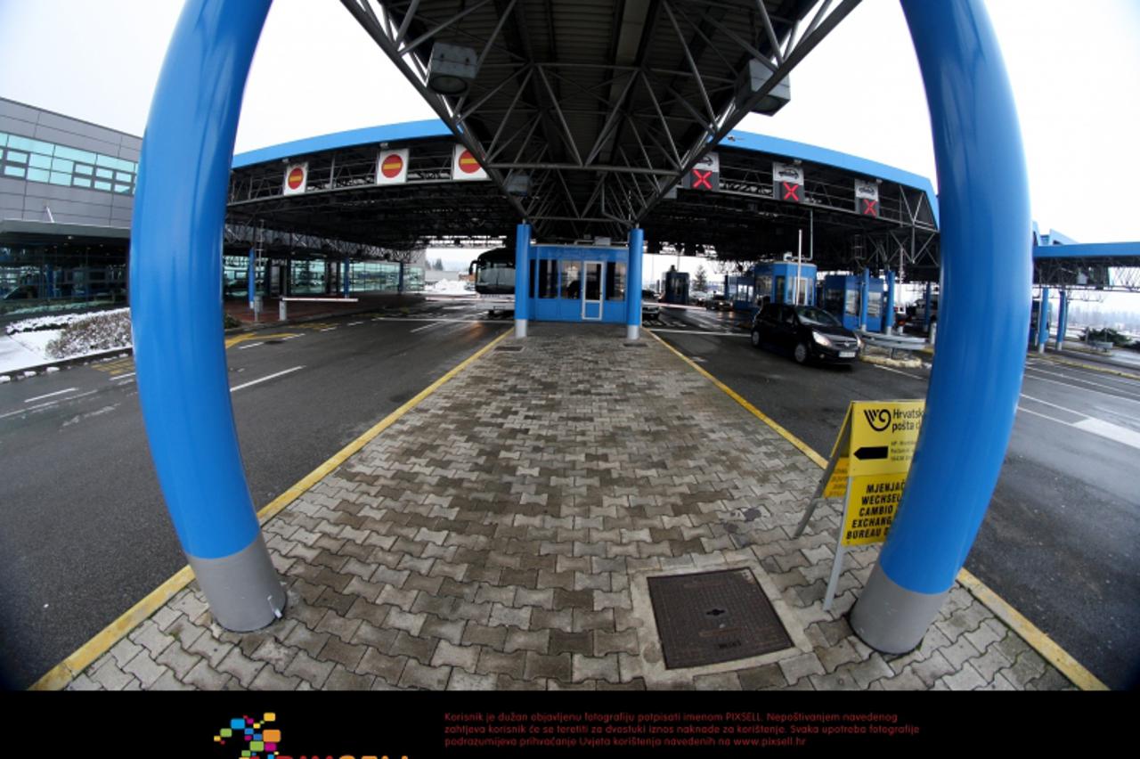 '10.12..2010.,Bregana - Granicni prijelaz Bregana. Hrvatsko-Slovenska granica. Photo: Boris Scitar/PIXSELL '