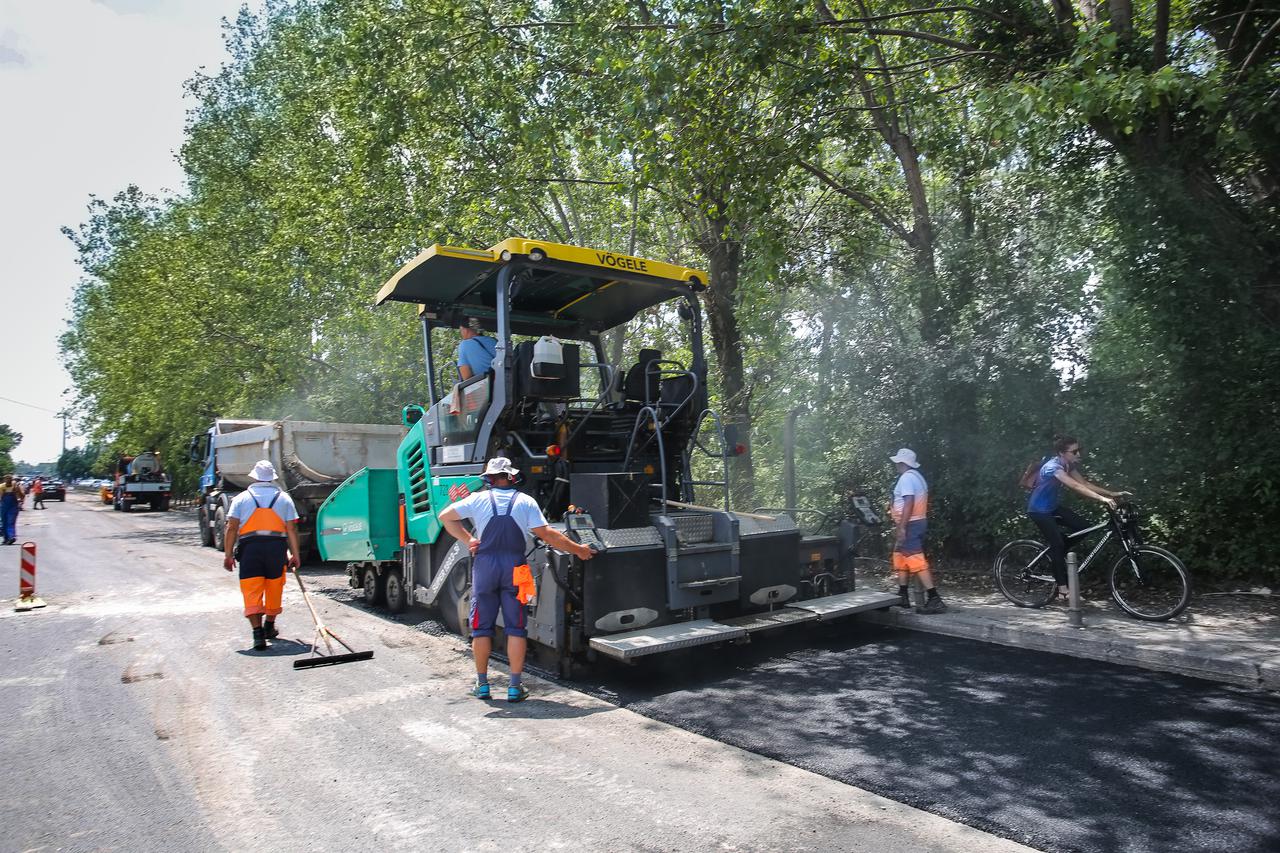 Zagreb: Zbog radova na prometnici zatvoren je promet u ulici Donje Svetice
