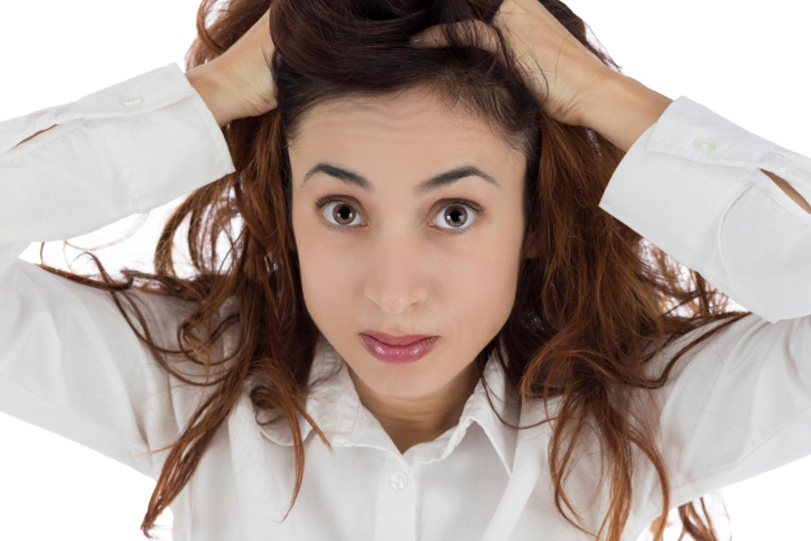 Rezultati su pokazali kako žene sa svjetlijim očima podnose bol poroda bolje nego one s tamnijim očima, a osjećale su i manju postporođajnu anksioznost i depresiju. 