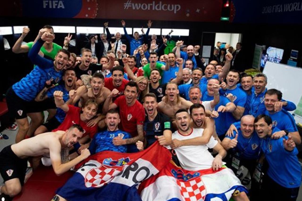 Mandžukić - Pickford