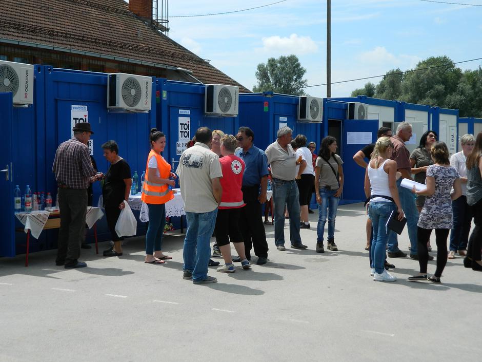 Kontejneri u Rajevopm Selu