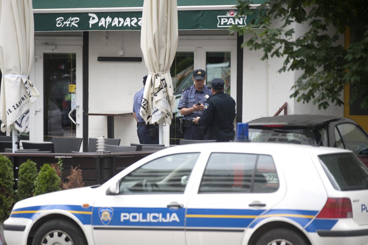 '25.05.2012., Zagreb -  Pljackas Darko Miskic stanovao je na adresi Laniste 22. Bar Paparazzi. Photo: Daniel Kasap/PIXSELL'