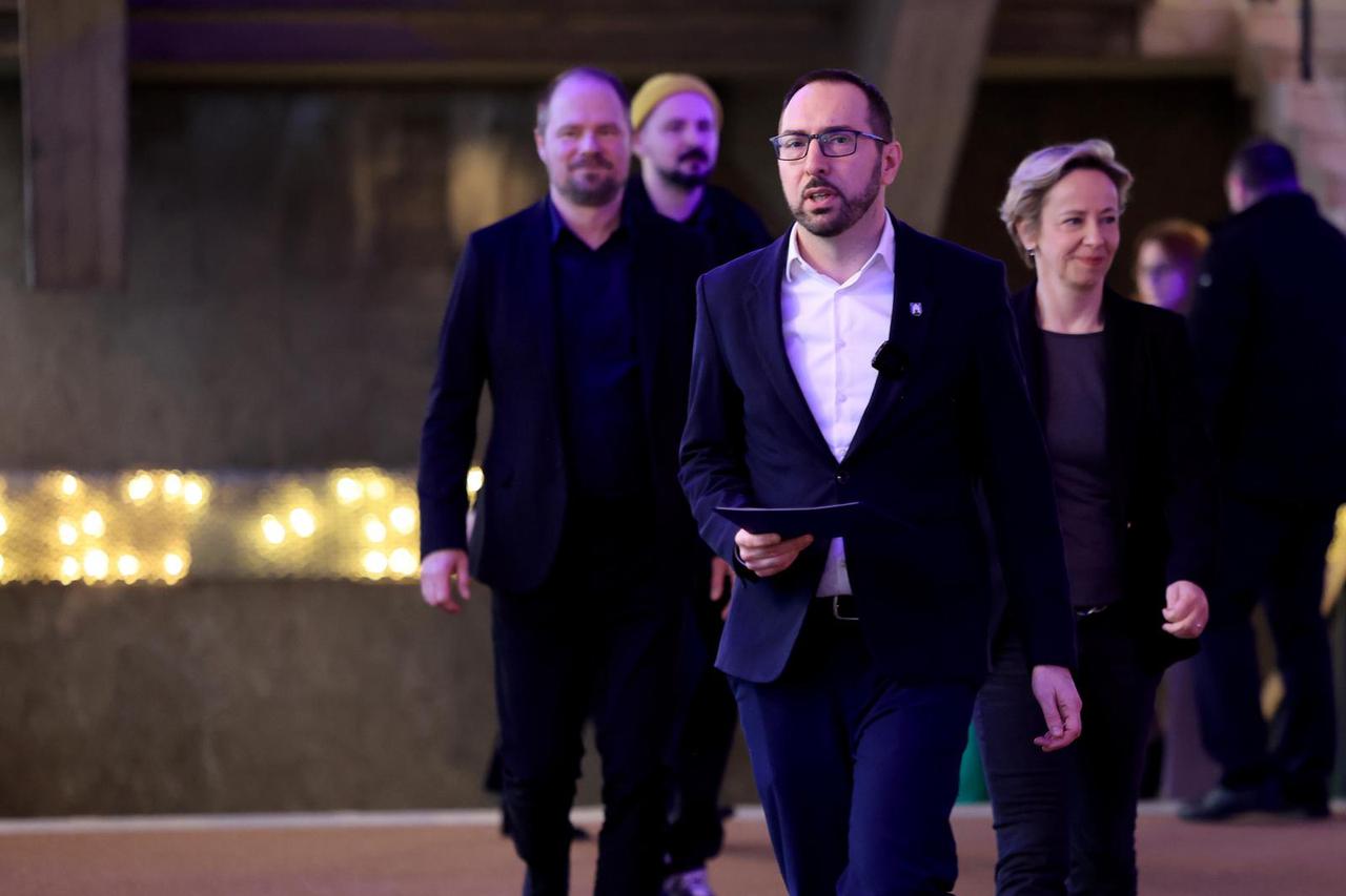 Zagreb: Tomašević održao konferenciju o spornom dočeku brončanih rukometaša na Trgu