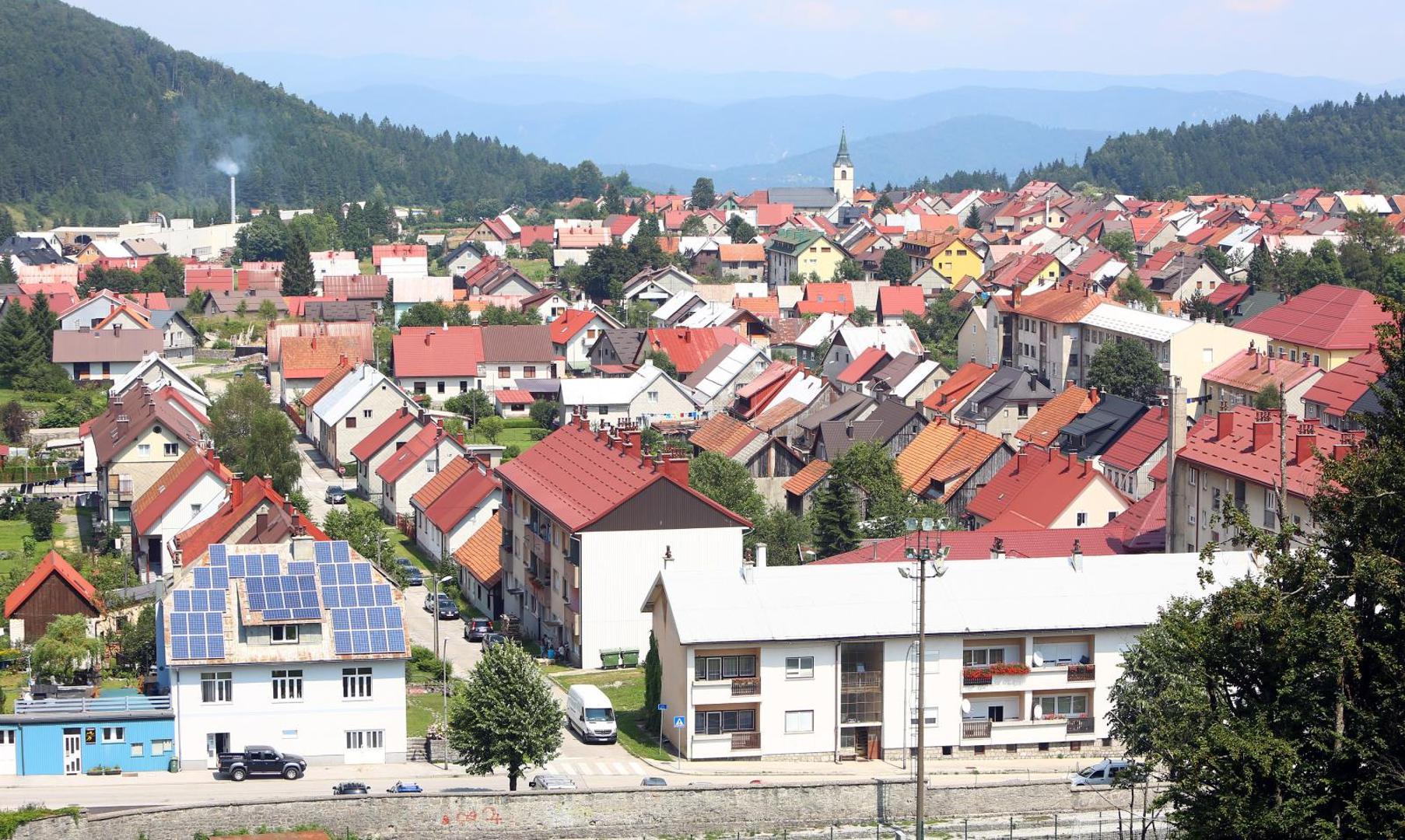 13.08.2020., Delnice - Reportaza iz grada Delnice za koji je ovih dana objavljeno kako im dolazi americki lanac hotela i  shoping centri. Photo: Kristina Stedul Fabac/PIXSELL