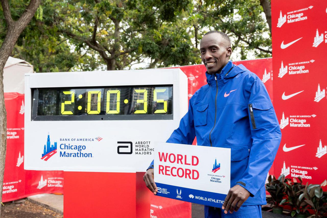 FILE PHOTO: Running: Chicago Marathon