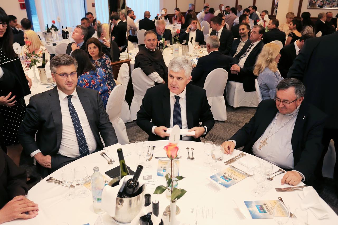 Donatorska večera za Plehan