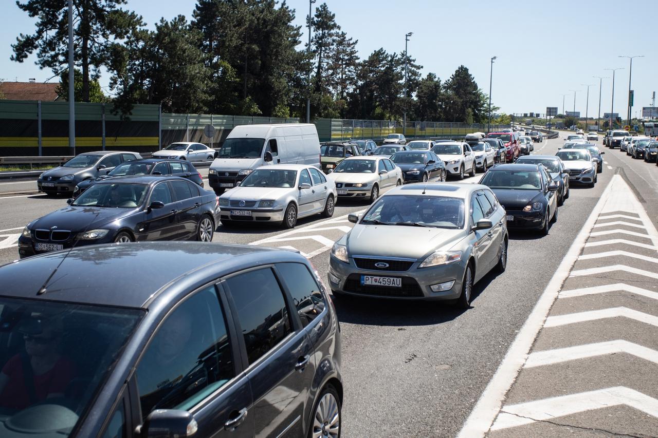 Zagreb: Gužva u smjeru Zagreba na NP Lučko