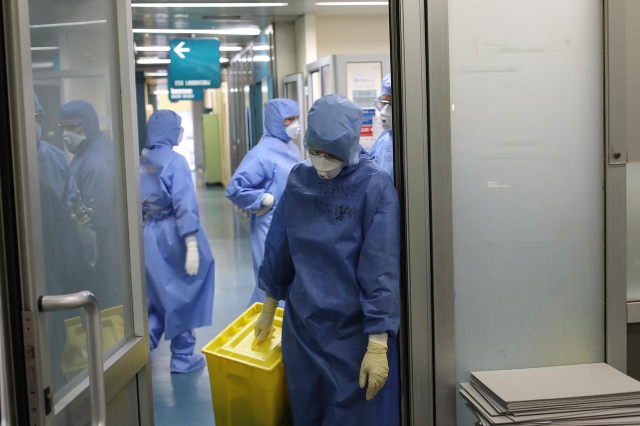 U karlovačkoj bolnici zbog epidemije gripe ograničene posjete