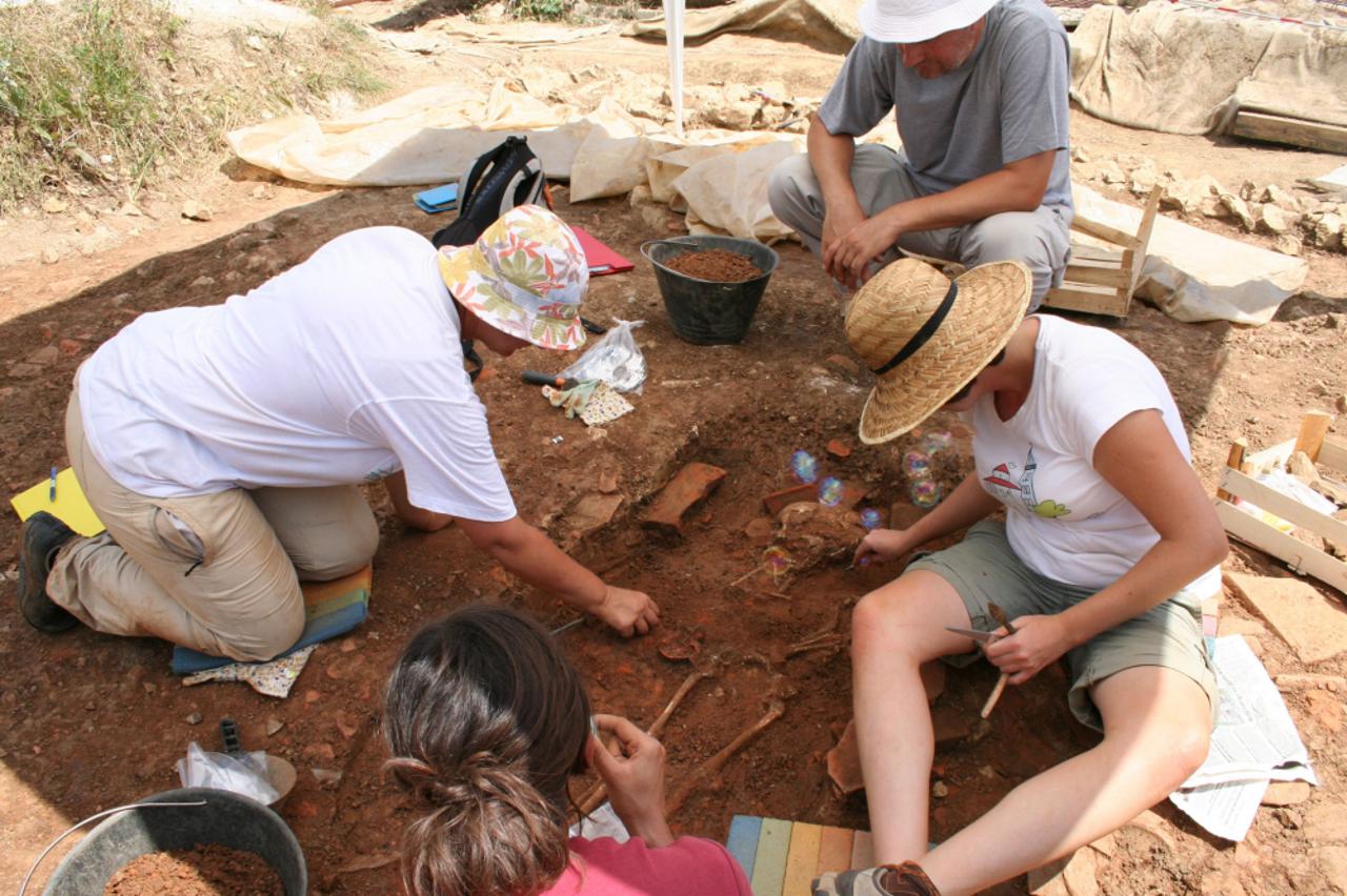 Arheolozi, Crikvenica (1)