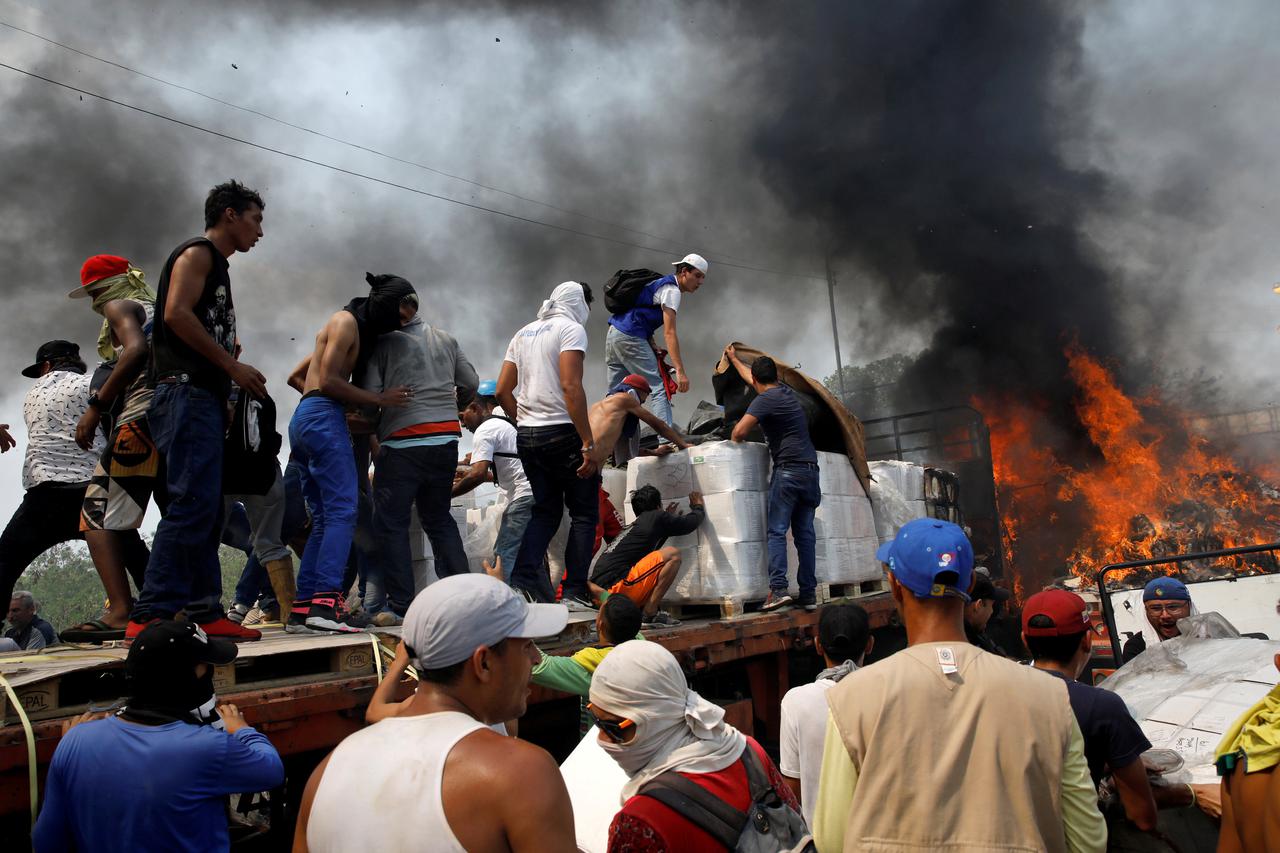 Neredi na granici između Kolumbije i Venezuele