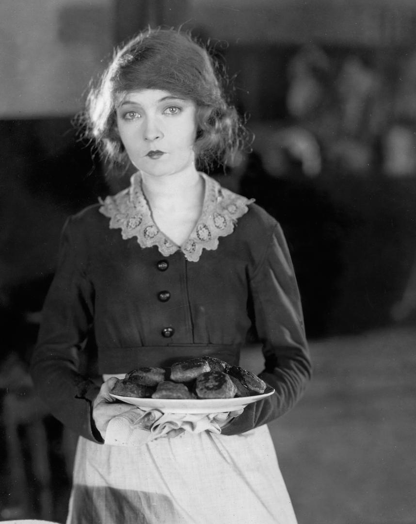 Lillian Gish u filmu “Put prema istoku” iz 1920.