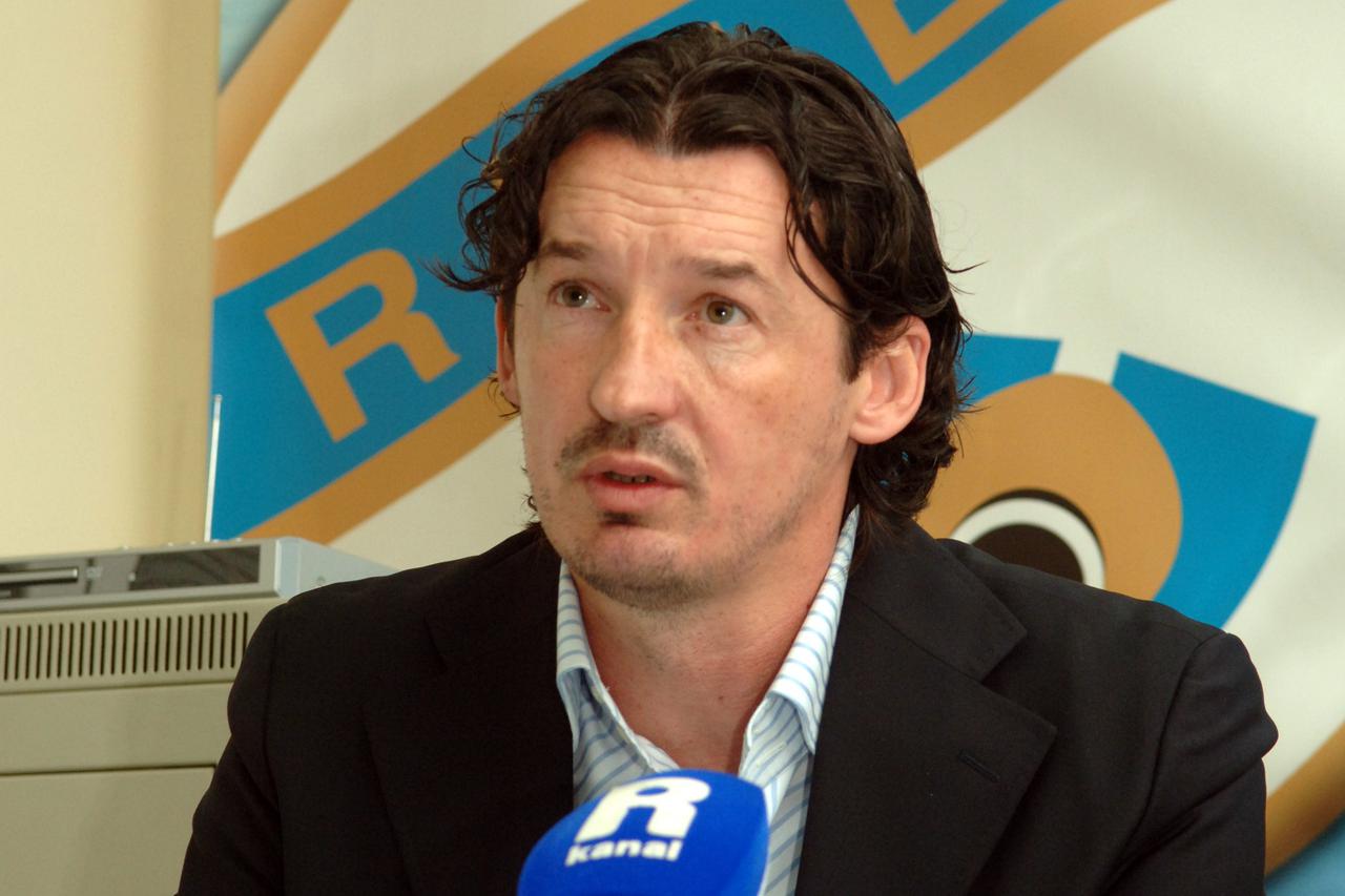08.110.2010. Rijeka -  Sportski direktor HNK Rijeka Elvis Brajkovic na predstavljanju novog trenera Elvisa Scorie. Photo: Goran Kovacic/PIXSELL