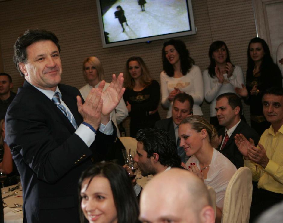 ARHIVA - Split: Severinina uz štiklu na humanitarnoj aukciji ponudila i haljinu koju je nosila, Slaven Bilić Rolex s ruke 